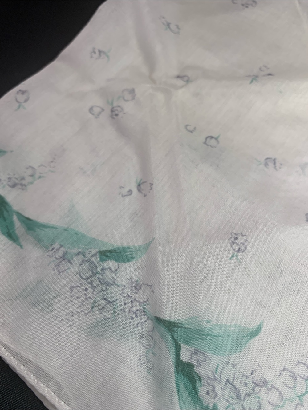 Dior Floral Mini Scarf in White and Green - Picture 3 of 16